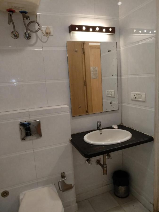 Hotel Arina Inn Нью-Делі Екстер'єр фото