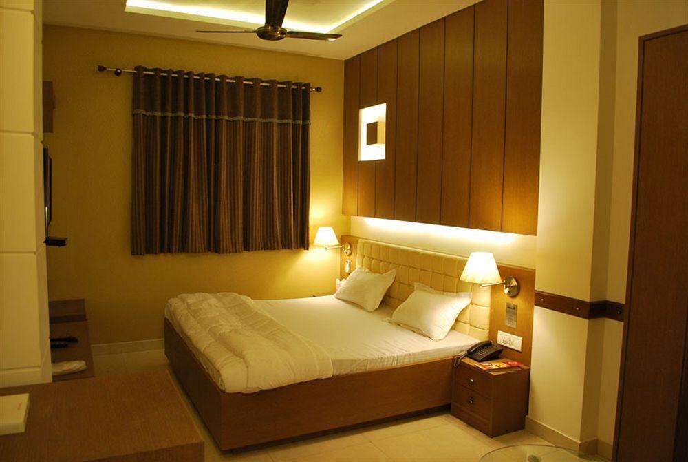Hotel Arina Inn Нью-Делі Екстер'єр фото